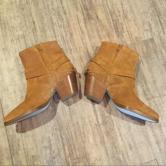 New Michael Kors Goldie Suede Stacked Booties - Picture 6 of 11